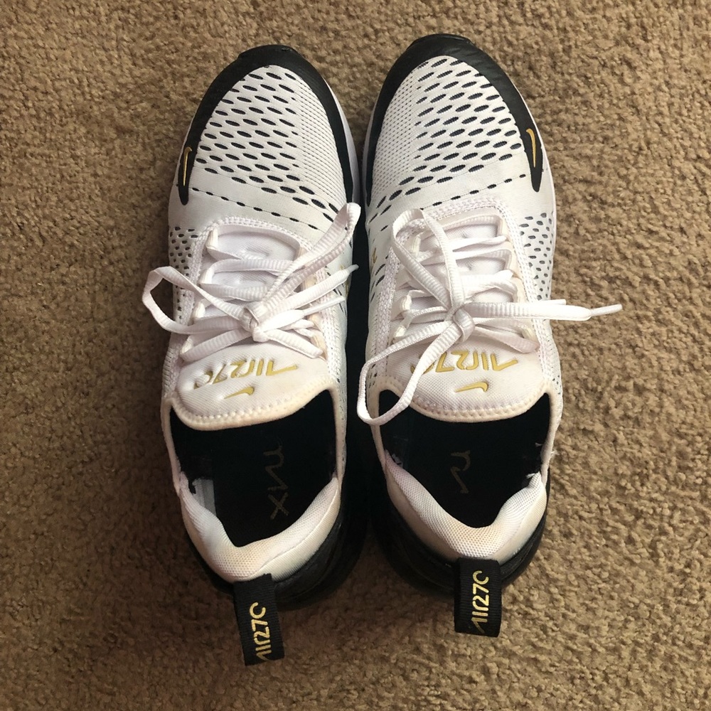 Womens Nike Air Max 270 good condition slight yellowing around tongue pictured.